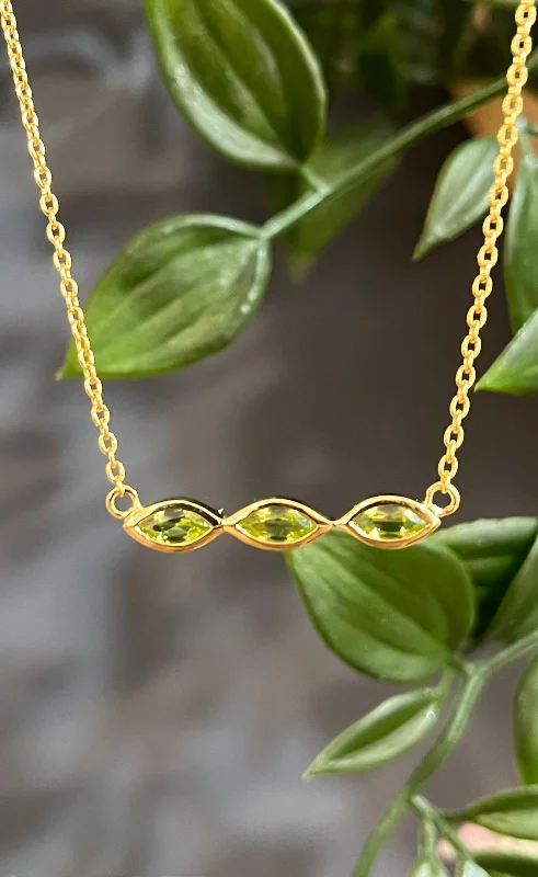 Curved gem necklace-Unique & Co Gold Vermeil Peridot Pendant Necklace