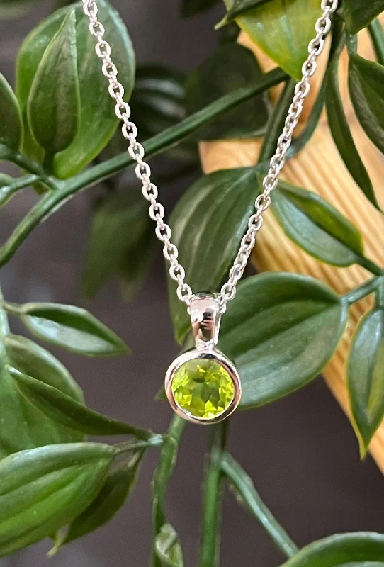 Delicate topaz necklace-Unique & Co Rhodium Plated Silver Peridot Necklace