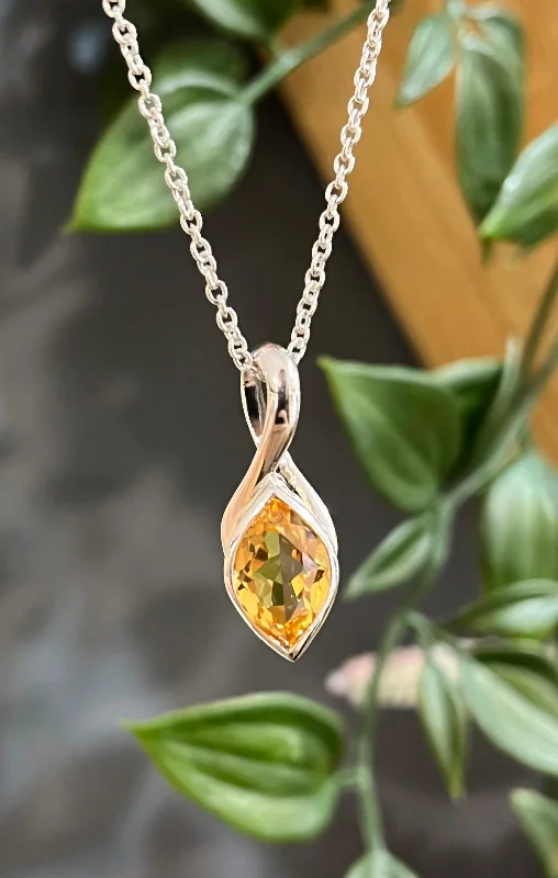 Striped chain necklace-Unique & Co Sterling Silver Golden Citrine Pendant Necklace