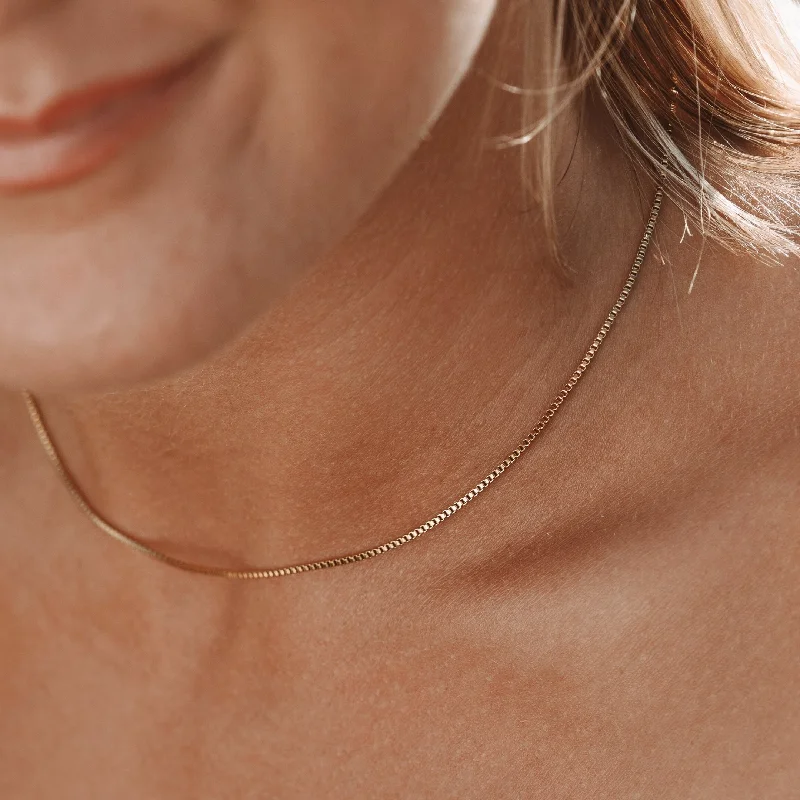 Simple aquamarine necklace-Dainty Box Choker