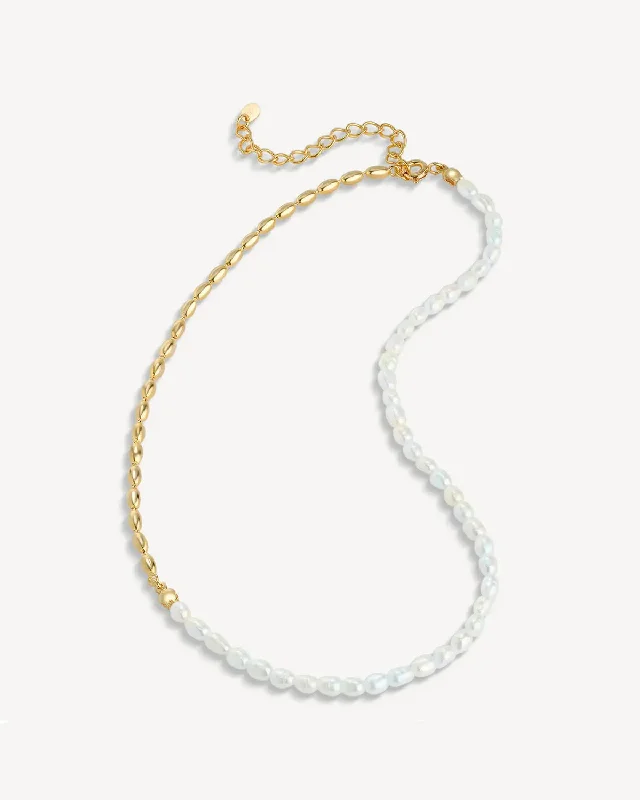 Sun motif necklace-Dazzling Arc Pearl Collar Chain