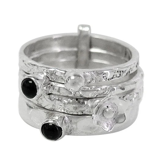 Cabochon ring-Sterling Silver, stack ring with 4 band and onyx. Approx size: 13mm Width.